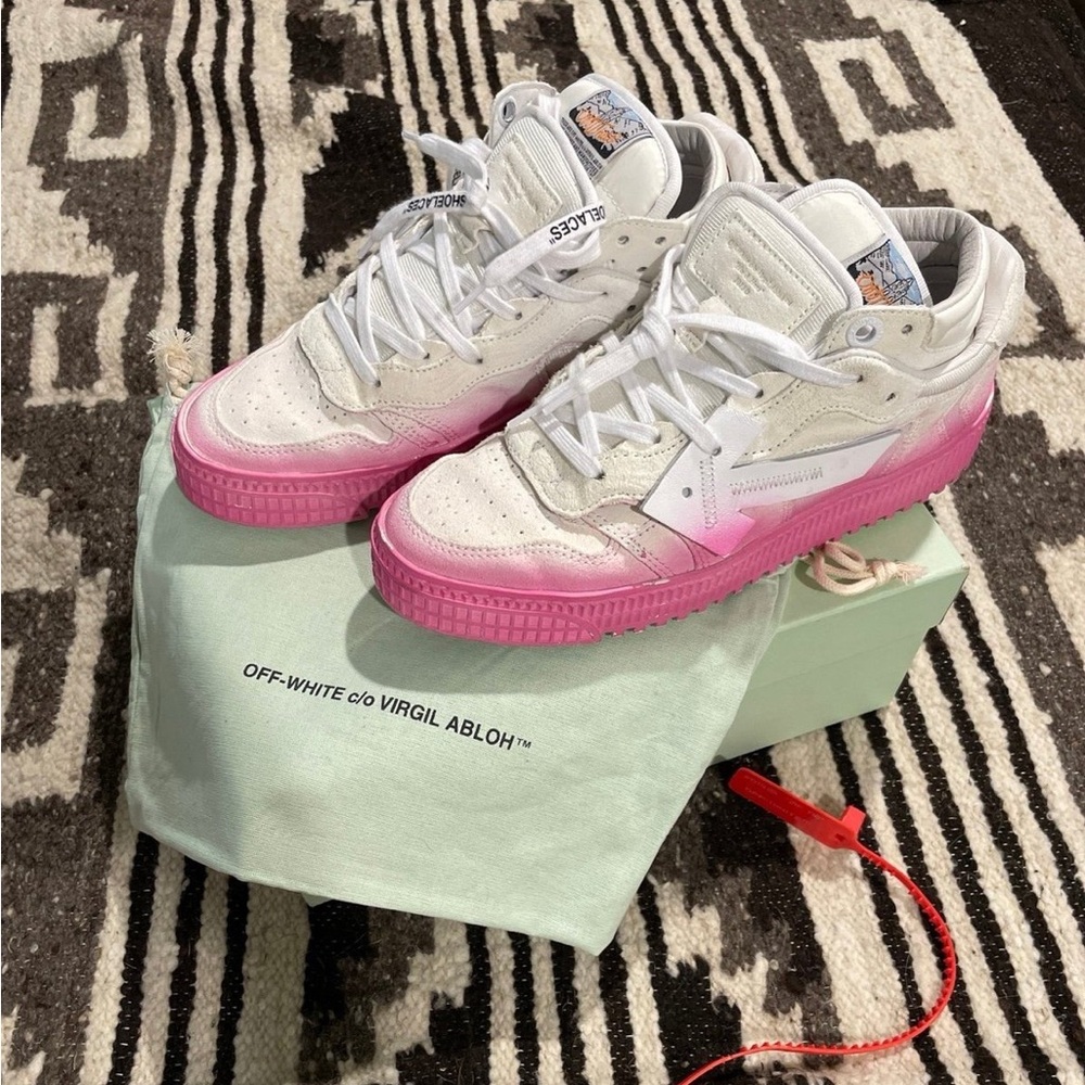 Off-White Pink and White Low-Top Sneakers